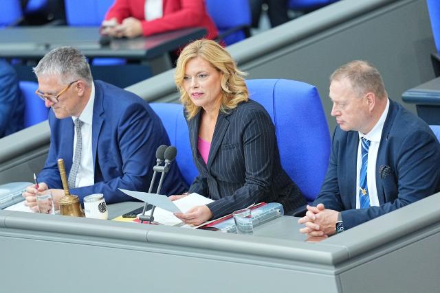 11 June 2026, Berlin: German Bundestag President Julia Kloeckner (C) speaks in the plenary chamber of the Bundestag ahead of the government's policy statement. Photo: Michael Kappeler/dpa