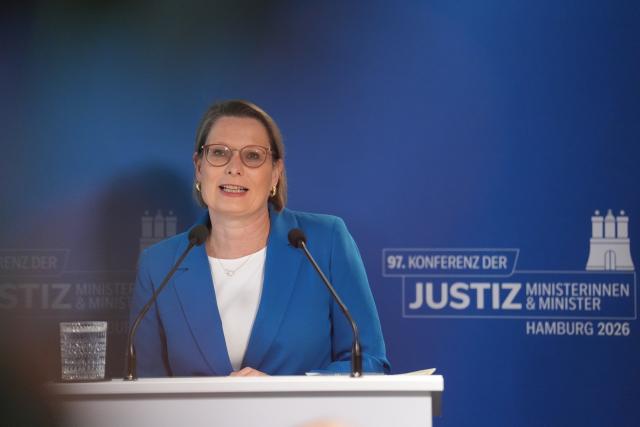 12 June 2026, Hamburg: Stefanie Hubig, German Minister of Justice and Consumer Protection, speaks during a press conference following the spring conference of German justice ministers at the Ameron Hamburg Hotel Speicherstadt. Photo: Marcus Brandt/dpa
