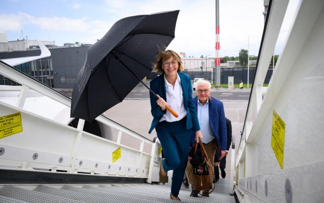 14 June 2026, Brandenburg, Schönefeld: German President Frank-Walter Steinmeier and his wife, Elke Buedenbender, board a German Armed Forces Special Air Service aircraft at Berlin-Brandenburg Airport to fly to Jakarta, Indonesia. During their four-day trip to Asia, President Steinmeier and his wife will visit Indonesia, the Philippines, and Uzbekistan. Photo: Bernd von Jutrczenka/dpa
