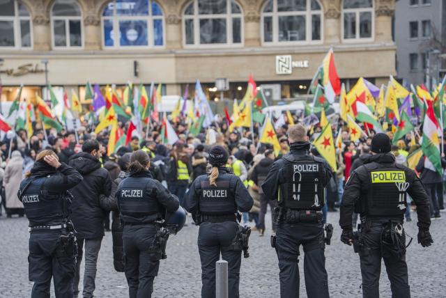 17 January 2026, Hesse, Frankfurt am Main: Kurds take part in a demonstration in Berlin, against the transitional government in Syria. Photo: Andreas Arnold/dpa