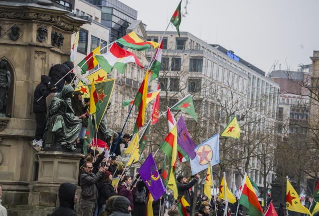 17 January 2026, Hesse, Frankfurt am Main: Kurds take part in a demonstration in Berlin, against the transitional government in Syria. Photo: Andreas Arnold/dpa
