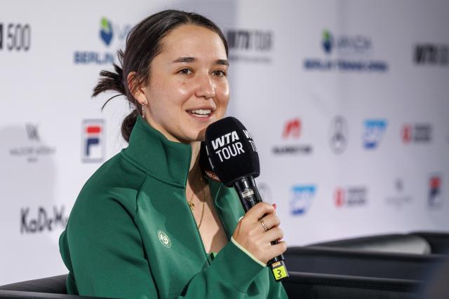 16 June 2026, Berlin: German Tennis player Eva Lys speaks at a press conference during the first round of the women's singles tournament on the WTA Tour. Photo: Andreas Gora/dpa
