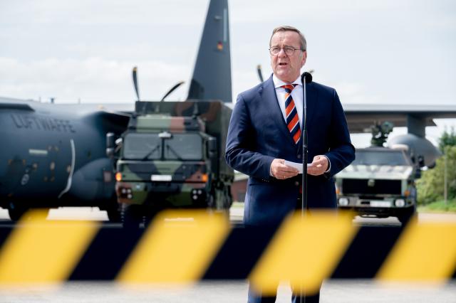 16 June 2026, Lower Saxony, Schortens: German Defense Minister Boris Pistorius speaks to reporters at Upjever Air Base. Photo: Hauke-Christian Dittrich/dpa