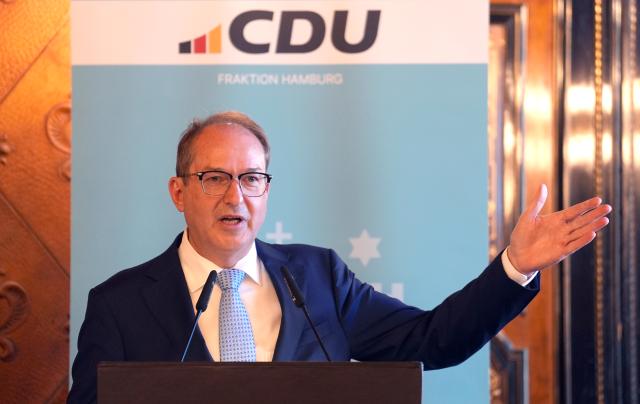 16 June 2026, Hamburg: German Minister of the Interior Alexander Dobrindt speaks in the Kaisersaal at City Hall during the event "Strengthening Security Together-Resilience for Germany and Hamburg" hosted by The Christian Democratic Union of Germany (CDU) parliamentary group in the Hamburg Parliament. Photo: Marcus Brandt/dpa