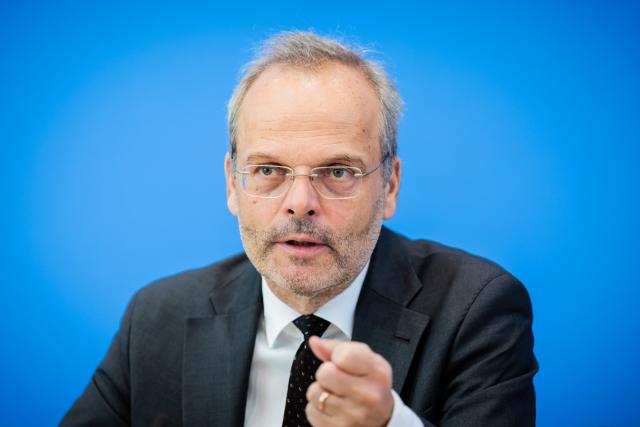 17 June 2026, Berlin: Felix Klein, the German government's commissioner for Jewish life and the fight against antisemitism, speaks at a press conference presenting the annual report of "Antisemitic Incidents in Germany 2025" at the Federal Press Conference Center. Photo: Christoph Soeder/dpa