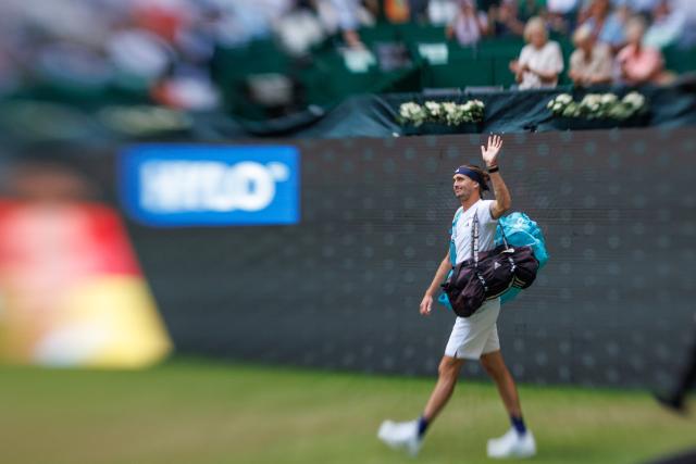 18 June 2026, North Rhine-Westphalia, Halle (Westfalen): German tennis player Alexander Zverev arrives for his men's singles round of 16 match of the Halle Open tennis tournament against his compatriot Yannick Hanfmann. Photo: Friso Gentsch/dpa