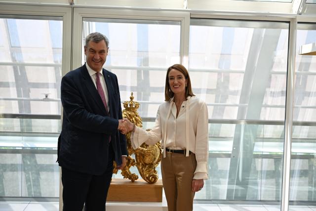 19 June 2026, Bavaria, Munich: President of the European Parliament Roberta Metsola (R) meets with Minister President of Bavaria Markus Soeder at the Bavarian State Chancellery.. Photo: Sven Hoppe/dpa