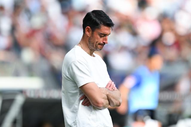 FILED - 02 May 2026, Hesse, Frankfurt/M.: FILE PHOTO - Eintracht Frankfurt coach Albert Riera reacts on the sidelines during the German Bundesliga soccer match between Eintracht Frankfurt and Hamburger SV at Deutsche Bank Park. Photo: Florian Wiegand/dpa