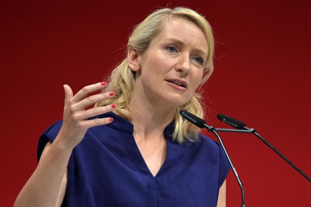 21 June 2026, Brandenburg, Potsdam: Ines Schwerdtner, co-chair of The Left, delivers her opening address during the party's national convention at the Metropolis Halle in Potsdam. The three-day convention focuses on electing the party's executive committee and debating current political issues. Photo: Michael Bahlo/dpa