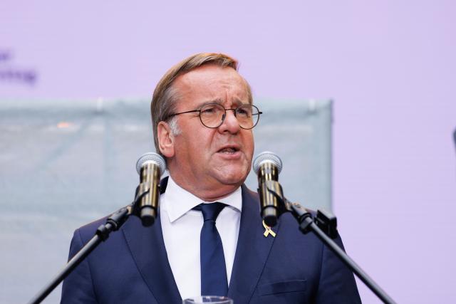 21 June 2026, Berlin: Boris Pistorius, Germany's Minister of Defense speaks during the ceremony marking the 2nd National Veterans Day. Germany is celebrating the 2nd National Veterans Day with a large ceremony around the Reichstag building. Photo: Carsten Koall/dpa