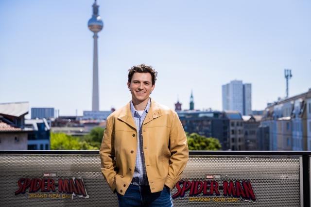 22 June 2026, Berlin: British actor Tom Holland poses during a photocall in Berlin-Mitte ahead of the fan event for Spider-Man: Brand New Day. Photo: Christoph Soeder/dpa