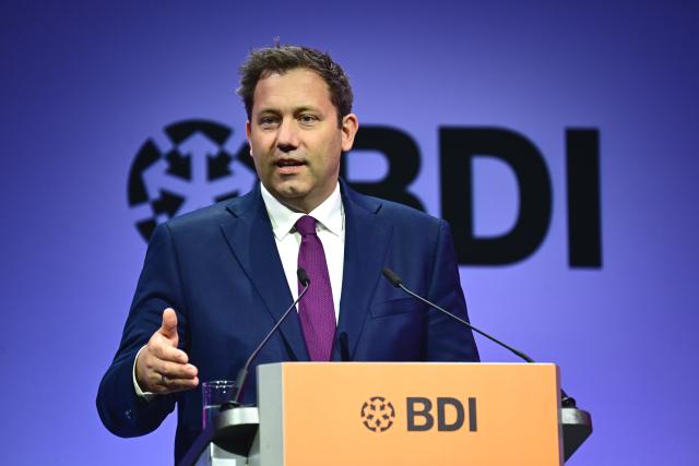 22 June 2026, Berlin: Lars Klingbeil, German Minister of Finance, speaks during the at a panel discussion during the 2026 Industry Day event organized by the Federation of German Industries. Photo: Sebastian Gollnow/dpa