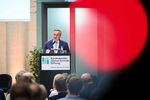 22 June 2026, Berlin: Boris Pistorius, German Minister of Defense, speaks about Europe's capacity to act during the Helmut Schmidt annual Lecture at the Berlin-Brandenburg Academy of Sciences and Humanities. Photo: Annette Riedl/dpa