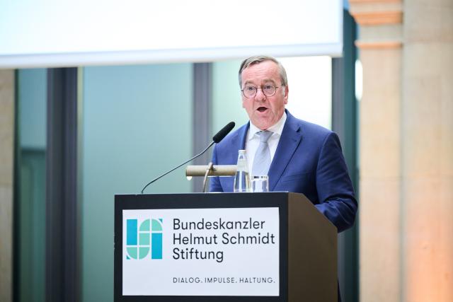 22 June 2026, Berlin: Boris Pistorius, German Minister of Defense, speaks about Europe's capacity to act during the Helmut Schmidt annual Lecture at the Berlin-Brandenburg Academy of Sciences and Humanities. Photo: Annette Riedl/dpa