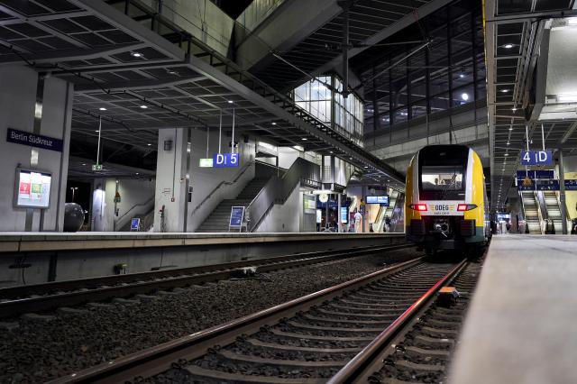 23 June 2026, Berlin: An ODEG train is at a standstill at Berlin Suedkreuz station. Germany's Deutsche Bahn temporarily suspended its train services nationwide on Tuesday evening following a disruption to its communications system, the state-owned rail operator said.. Photo: Michael Ukas/dpa
