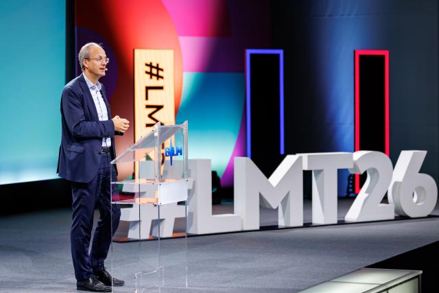 24 June 2026, Bavaria, Nuremberg: Thorsten Schmiege, president of the Bavarian State Office for New Media (BLM), speaks during the opening of the Local Media Days at the Nuremberg Exhibition Centre. Photo: Daniel Karmann/dpa