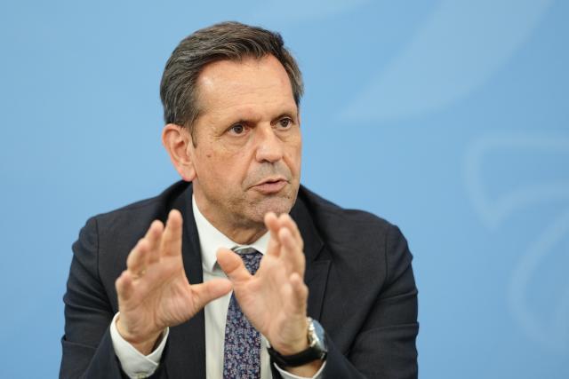25 June 2026, Berlin: Minister President of Lower Saxony Olaf Lies speaks during a press Conference of states Minister Presidents (MPK) Conference at the Federal Chancellery. Photo: Kay Nietfeld/dpa