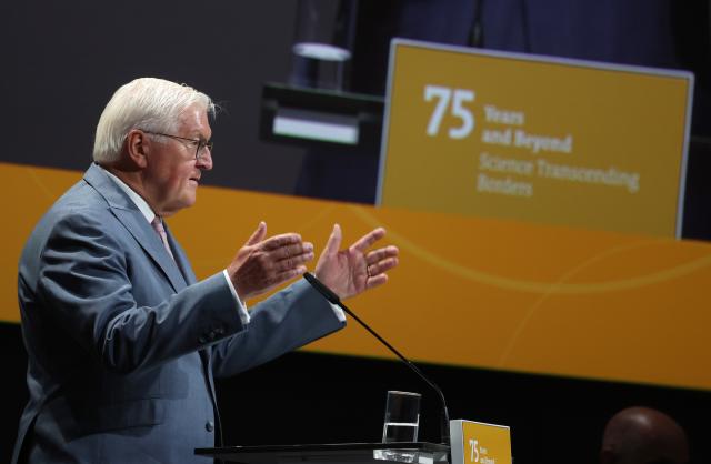 28 June 2026, Bavaria, Lindau (Bodensee): German President Frank-Walter Steinmeier speaks during the opening of the 75th Nobel Laureates Conference at the Inselhalle. Photo: Karl-Josef Hildenbrand/dpa