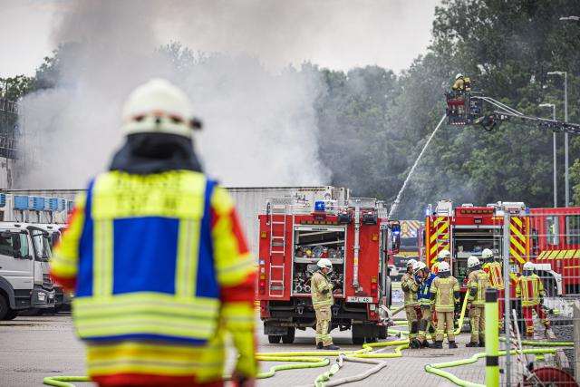 29 June 2026, Lower Saxony, Lehrte: Emergency responders are battling a major fire in the Hanover region. Photo: Moritz Frankenberg/dpa