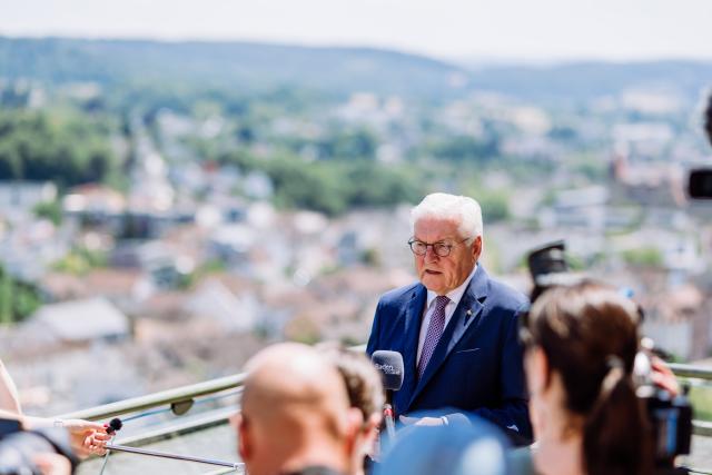 30 June 2026, Baden-Württemberg, Lörrach: German President Frank-Walter Steinmeier speaks to media on the rooftop terrace of Loerrach City Hall  during a discussion on local politics at the City Hall in Loerrach. For three days, Steinmeier will conduct his official duties from this city in the "Three-Country Corner," very close to Switzerland and France, as part of his "Local Time Germany" tour, where he leaves his official residence in Berlin to visit regions outside the major cities in order to engage in conversation with local residents. Photo: Philipp von Ditfurth/dpa