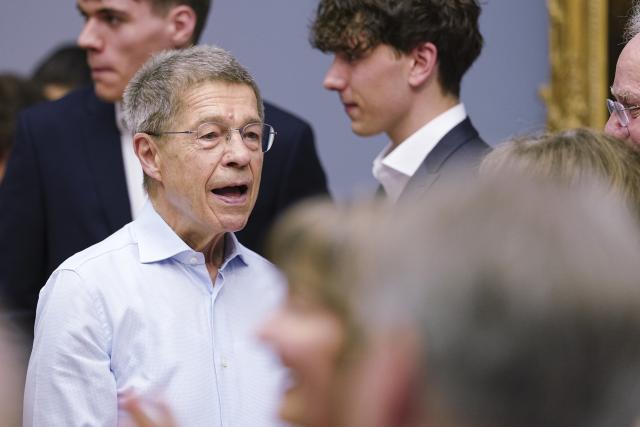 30 June 2026, Berlin: Joachim Sauer (L), husband of former German chancellor Angela Merkel, attends the unveiling of her portrait for the Hall of Ancestors at the Federal Chancellery. The portrait will be on display at the Bode Museum until October 4, 2026, before being moved to the Federal Chancellery. Photo: Kay Nietfeld/dpa