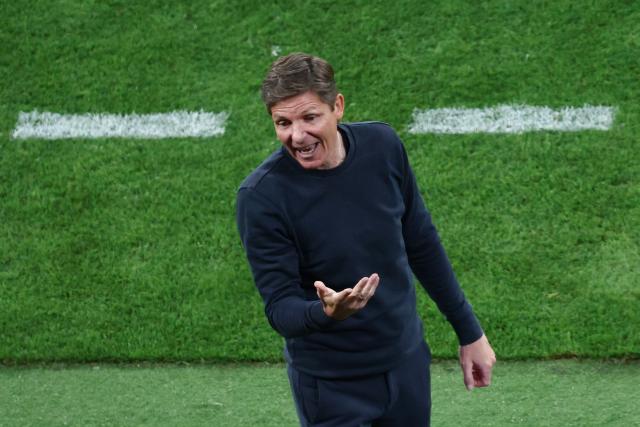 FILED - 27 May 2026, Saxony, Leipzig: FILE PHOTO - Crystal Palace coach Oliver Glasner gestures during the UEFA Europa Conference League final soccer match between Crystal Palace and Rayo Vallecano at the Red Bull Arena. Photo: Jan Woitas/dpa