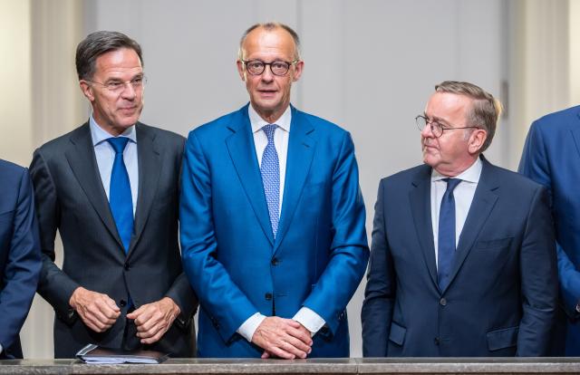 01 July 2026, Berlin: German Chancellor Friedrich Merz, German Minister of Defence Boris Pistorius and NATO Secretary Rutte pose for a photo ahead of the German Cabinet meeting at the Ministry of Defense. Photo: Michael Kappeler/dpa