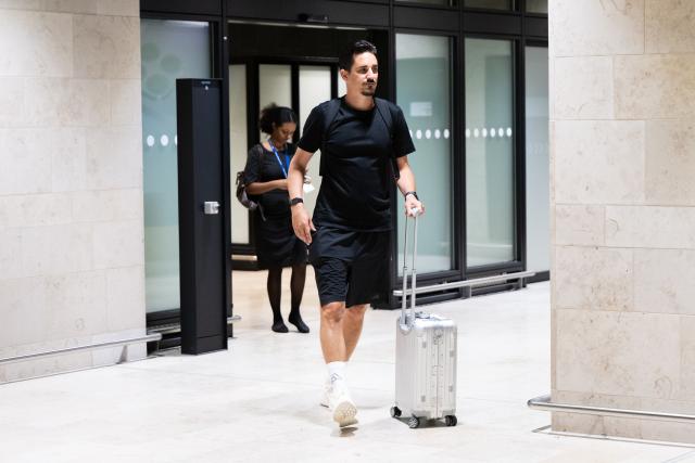 01 July 2026, Frankfurt: Germany assistant coach Benjamin Huebner arrives at the airport in Frankfurt, after the 2026 FIFA World Cup round of 32 soccer match against Paraguay, that resulted in the elimination of Germany.. Photo: Florian Wiegand/dpa