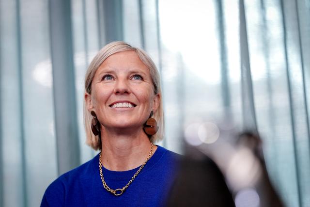 PRODUCTION - 02 July 2026, Berlin: Karin Radstroem, CEO of Daimler Truck Holding, speaks in an interview with the German Press Agency (DPA). Photo: Kay Nietfeld/dpa