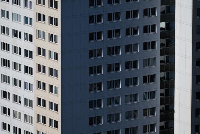 FILED - 02 March 2026, Berlin: FILE PHOTO - A view of an apartment building in Berlin. Photo: Sebastian Gollnow/dpa