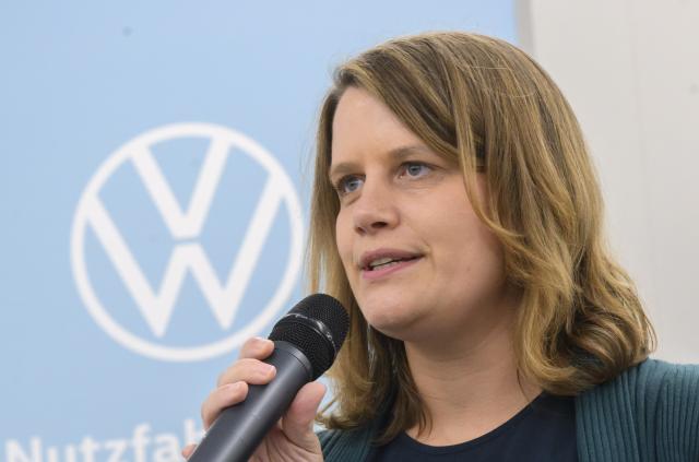 FILED - 01 September 2023, Lower Saxony, Hanover: FILE PHOTO - Julia Willie Hamburg, Minister of Culture for Lower Saxony and member of the Volkswagen Supervisory Board, speaks during a welcome ceremony for new trainees at the Volkswagen Academy in Hanover. Photo: Julian Stratenschulte/dpa