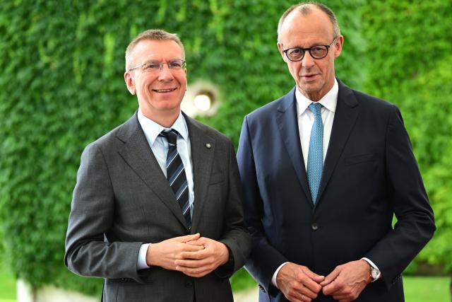 03 July 2026, Berlin: German Chancellor Friedrich Merz welcomes Latvian President Edgars Rinkevics, at the German Chancellery, ahead of the Baltic Heads of State and Government meeting on preparations for the NATO summit in Ankara, security and defense policy, and continued support for Ukraine. Photo: Fabian Sommer/dpa