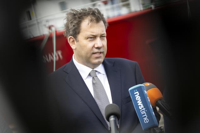 03 July 2026, Mecklenburg-Western Pomerania, Wismar: Lars Klingbeil (SPD), German Minister of Finance, speaks to the press during a visit to the TKMS shipyard. Photo: Philip Dulian/dpa
