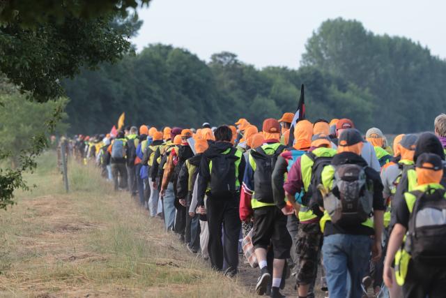 04 July 2026, Thuringia, Erfurt: Protesters march near Frienstedt, during a demonstration against the national party convention of the Alternative for Germany (AfD) party. The AfD's national party convention is taking place on July 4 and 5 at the Erfurt Convention Center. Photo: Michael Reichel/dpa