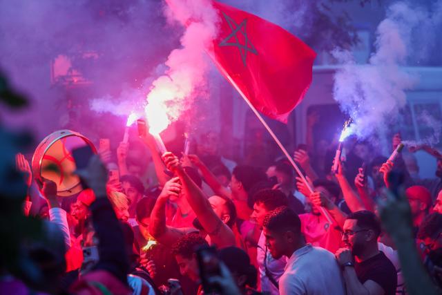 04 July 2026, North Rhine-Westphalia, Duesseldorf: Moroccan fans celebrate after their victory over Canada in the 2026 FIFA World Cup Round of 16 soccer match. Photo: Christoph Reichwein/dpa