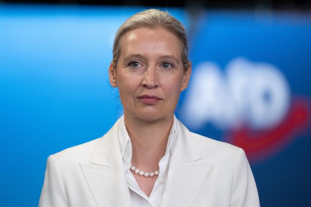 05 July 2026, Thuringia, Erfurt: Alice Weidel, co-chairwoman of the Alternative for Germany party and co-leader of its parliamentary group in the Bundestag, stands in a television studio during the Alternative for Germany national party convention at the Erfurt Exhibition Centre. The convention takes place on 4 and 5 July at the Erfurt Exhibition Centre. Photo: Sebastian Kahnert/dpa