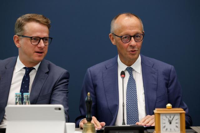 06 July 2026, Berlin: German Chancellor Friedrich Merz (R) and Christian Democratic Union of Germany (CDU) Secretary General Carsten Linnemann speak before the start of the CDU Federal Executive Committee meeting at the Konrad Adenauer House. Photo: Carsten Koall/dpa