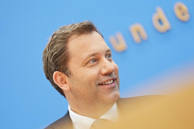 06 July 2026, Berlin: Lars Klingbeil, Germany's Minister of Finance, speaks during a press conference to present the draft budget for 2027 at the Federal Press Conference Centre. Photo: Michael Kappeler/dpa