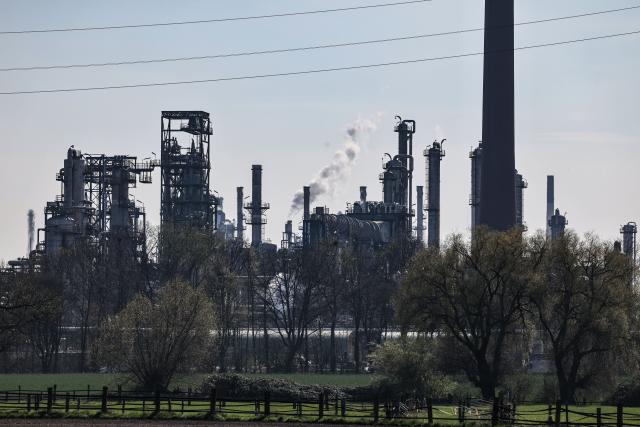 FILED - 19 March 2026, Nordrhein-Westfalen, Gelsenkirchen: FILE PHOTO - The refinery of the oil company BP Ruhr Oel Nord. Photo: Oliver Berg/dpa