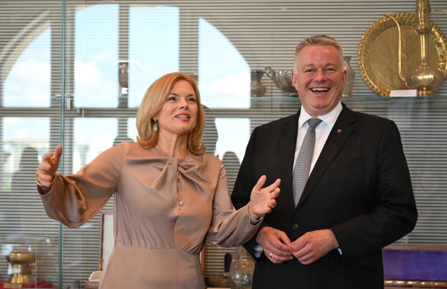 10 July 2026, Berlin: Julia Kloeckner (L), President of the Bundestag, welcomes Gordon Schnieder, Minister-President of Rhineland-Palatinate, to the Reichstag building. Photo: Elisa Schu/dpa