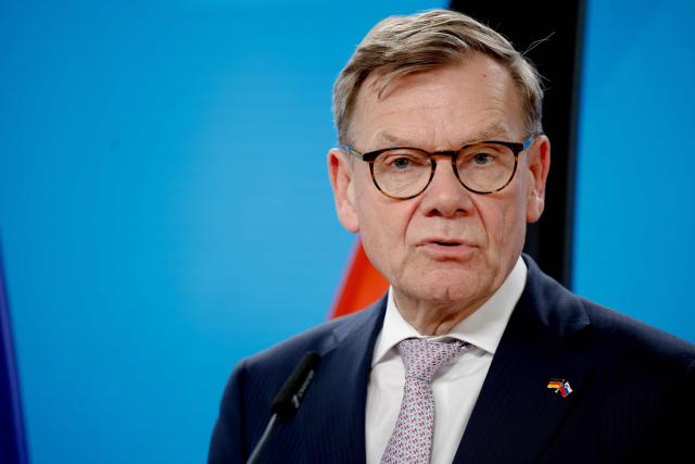 10 July 2026, Berlin: German Minister of Foreign Affairs Johann Wadephul speaks during a press conference with his Slovenian counterpart Tone Kajzer following their meeting. Photo: Carsten Koall/dpa