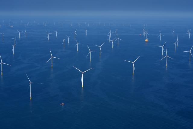 PRODUCTION - 10 July 2026, Lower Saxony, Emden: EnBW's "He Dreiht" offshore wind farm is being built about 85 kilometers northwest of Borkum and 110 kilometers west of Helgoland. With 64 turbines and a total capacity of 960 megawatts, it is currently Germany's largest offshore project not receiving subsidies and is expected to supply 1.1 million households starting in the fall of 2026. Photo: Lars Penning/dpa