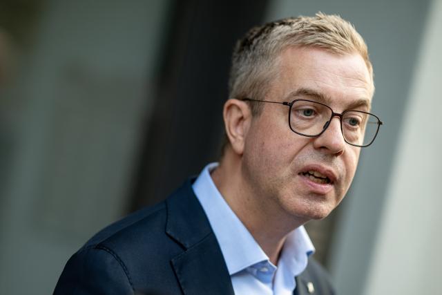 10 July 2026, Berlin: Berlin's Senator for Finance Stefan Evers makes a statement before the regular meeting of district chairpersons at the Christian Democratic Union of Germany (CDU) state headquarters. Photo: Fabian Sommer/dpa