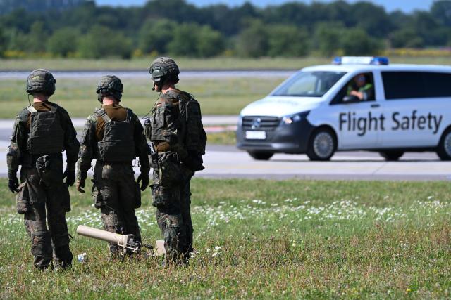 13 July 2026, Lower Saxony, Wittmund: A counter-drone unit is stationed on the outskirts of Wittmund Air Base. German Defence Minister Boris Pistorius is meeting soldiers from Tactical Air Force Wing 71 "Richthofen". Photo: Lars Penning/dpa