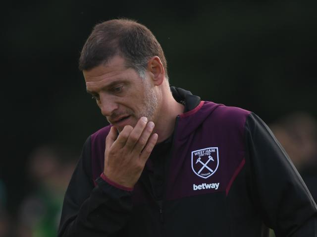 FILED - 28 July 2017, Lower Saxony, Schneverdingen: FILE PHOTO - West Ham's manager Slaven Bilic stands on the touchline during the international club friendly soccer match between Werder Bremen and West Ham United in Schneverdingen. Photo: picture alliance / David Hecker/dpa