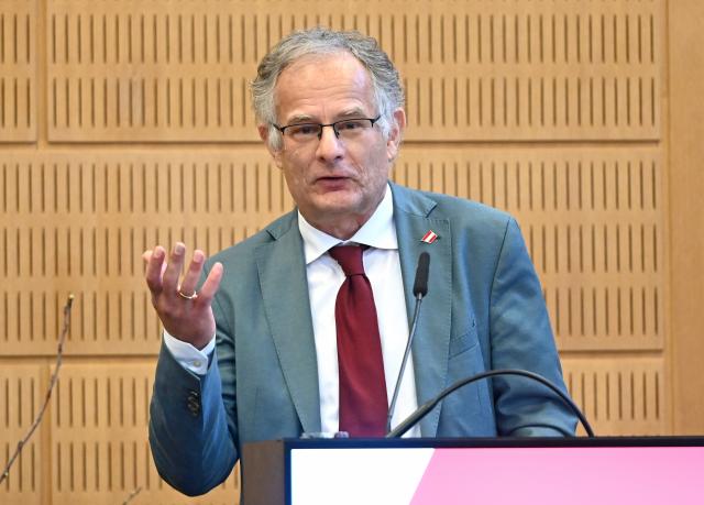 FILED - 29 January 2026, Berlin: FILE PHOTO - Austrian Minister of Finance Markus Marterbauer speaks at the welfare state conference of the DGB Federal Executive Committee and the Chambers of Labor Photo: Elisa Schu/dpa