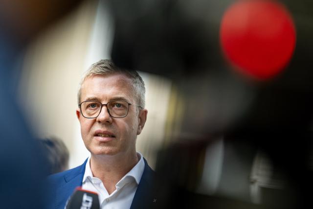 13 July 2026, Berlin: Berlin's Senator for Finance Stefan Evers makes a statement following a meeting of the the Christian Democratic Union of Germany (CDU) state executive committee at the Ernst Lemmer Institute. Photo: Fabian Sommer/dpa
