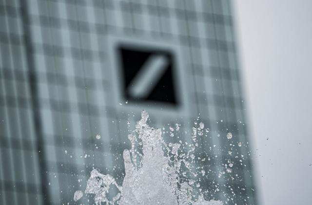 FILED - 07 May 2026, Hesse, Frankfurt/Main: File Photo - The fountain of the Lucae fountain bubbles in front of the Deutsche Bank headquarters. Photo: Andreas Arnold/dpa