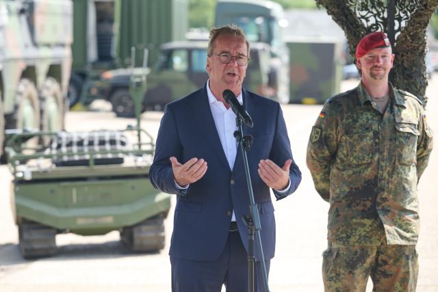 21 July 2026, North Rhine-Westphalia, Unna: German Minister of Defense Boris Pistorius makes a statement to reporters during a visit to Supply Battalion 7 at the Glueckauf Barracks. Photo: Bernd Thissen/dpa