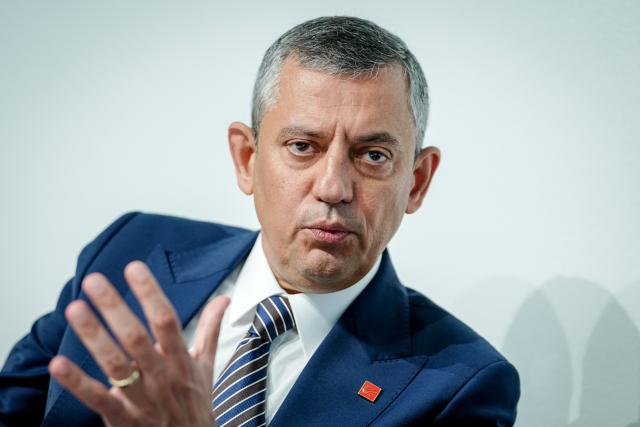 FILED - 28 June 2025, Berlin: FILE PHOTO - Leader of the Republican People's Party (CHP) Oezguer Oezel speaks in an interview with journalists from the German Press Agency on the sidelines of the Social Democratic Party of Germany (SPD) federal party conference. Photo: Kay Nietfeld/dpa